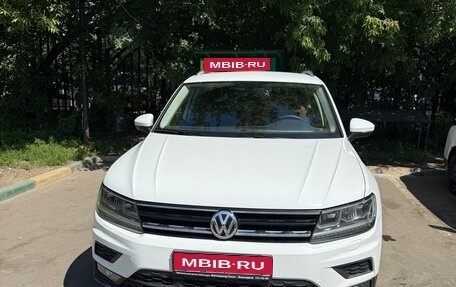 Volkswagen Tiguan II, 2018 год, 3 000 000 рублей, 1 фотография