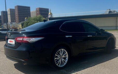 Toyota Camry, 2018 год, 2 950 000 рублей, 3 фотография