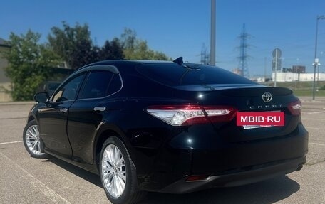 Toyota Camry, 2018 год, 2 950 000 рублей, 4 фотография