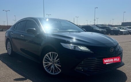 Toyota Camry, 2018 год, 2 950 000 рублей, 2 фотография