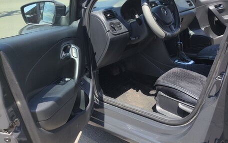 Volkswagen Polo VI (EU Market), 2017 год, 1 100 000 рублей, 19 фотография