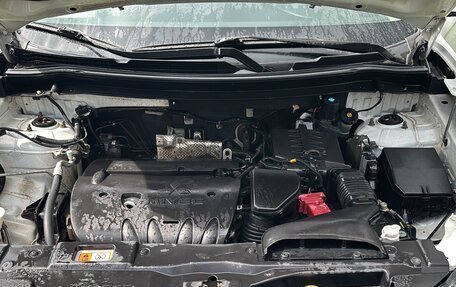 Mitsubishi Outlander III рестайлинг 3, 2013 год, 1 570 000 рублей, 8 фотография