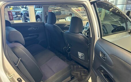 Toyota Wish II, 2013 год, 1 599 000 рублей, 18 фотография
