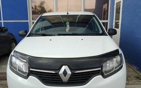 Renault Logan II, 2015 год, 499 000 рублей, 2 фотография