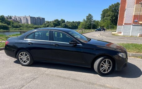 Mercedes-Benz E-Класс, 2016 год, 2 500 000 рублей, 2 фотография