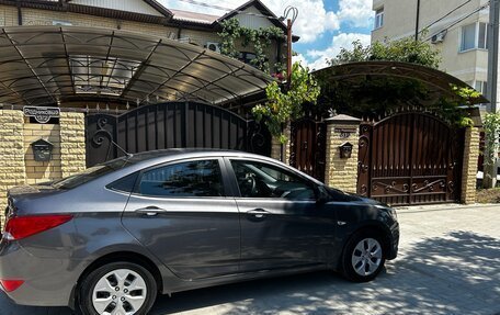 Hyundai Solaris II рестайлинг, 2014 год, 1 200 000 рублей, 5 фотография