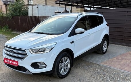 Ford Kuga III, 2018 год, 2 230 000 рублей, 1 фотография