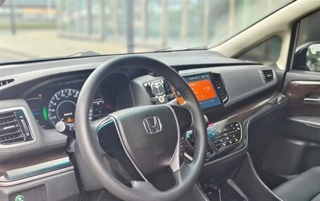 Honda Odyssey IV, 2021 год, 2 328 000 рублей, 12 фотография