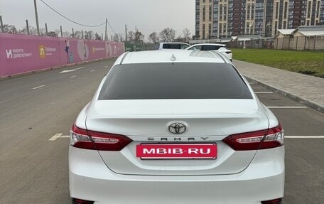 Toyota Camry, 2020 год, 3 300 000 рублей, 6 фотография