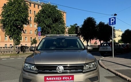 Volkswagen Tiguan II, 2019 год, 1 950 000 рублей, 3 фотография