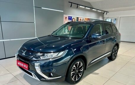 Mitsubishi Outlander III рестайлинг 3, 2022 год, 2 549 000 рублей, 1 фотография