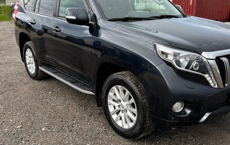 Toyota Land Cruiser Prado 150 рестайлинг 2, 2014 год, 3 000 000 рублей, 7 фотография