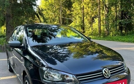 Volkswagen Polo VI (EU Market), 2010 год, 700 000 рублей, 2 фотография