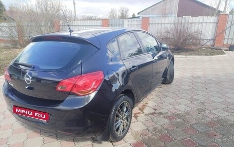 Opel Astra J, 2011 год, 637 000 рублей, 5 фотография