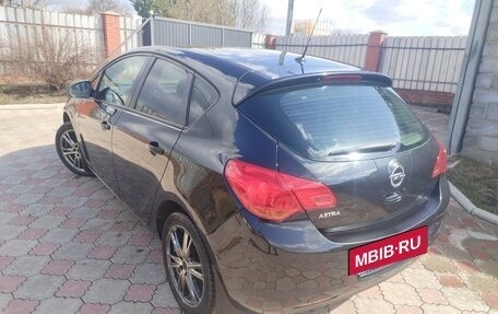Opel Astra J, 2011 год, 637 000 рублей, 7 фотография