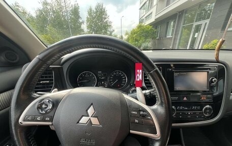 Mitsubishi Outlander III рестайлинг 3, 2013 год, 1 100 000 рублей, 6 фотография