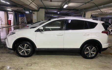 Toyota RAV4, 2016 год, 2 400 000 рублей, 10 фотография