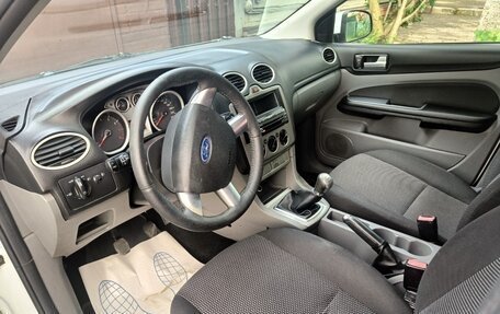 Ford Focus II рестайлинг, 2010 год, 580 000 рублей, 33 фотография
