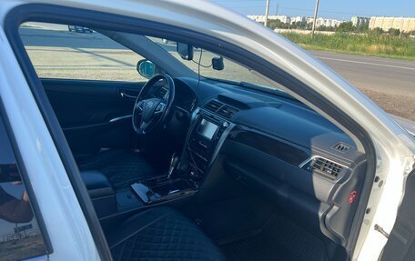 Toyota Camry, 2015 год, 1 950 000 рублей, 7 фотография
