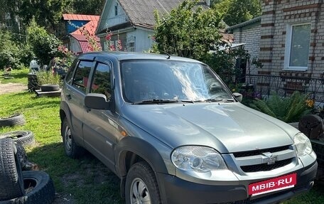 Chevrolet Niva I рестайлинг, 2009 год, 455 000 рублей, 2 фотография