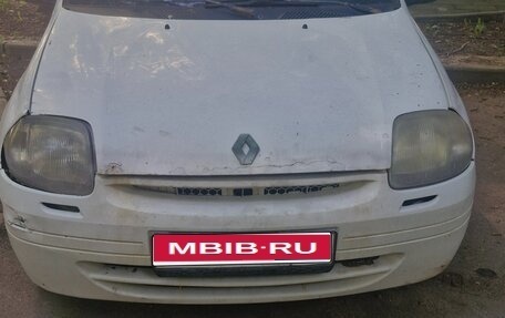 Renault Clio III, 2001 год, 70 000 рублей, 1 фотография