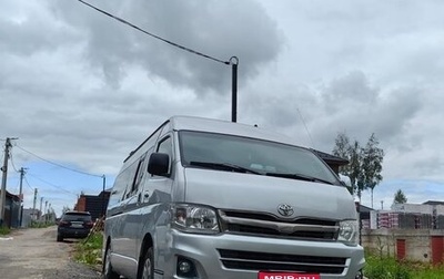 Toyota HiAce H200, 2011 год, 1 800 000 рублей, 1 фотография