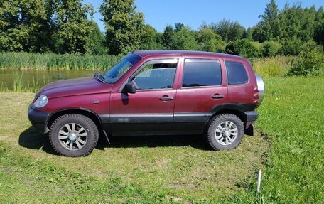 Chevrolet Niva I рестайлинг, 2004 год, 300 000 рублей, 2 фотография