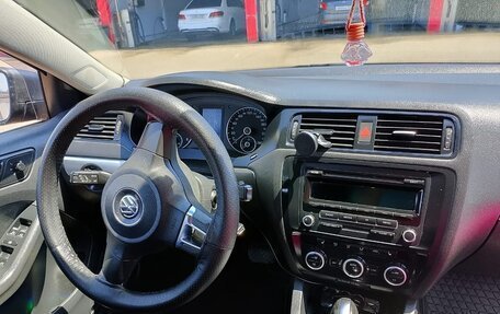 Volkswagen Jetta VI, 2012 год, 1 100 000 рублей, 13 фотография