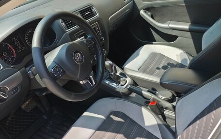 Volkswagen Jetta VI, 2014 год, 1 490 000 рублей, 6 фотография