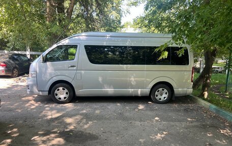 Toyota HiAce H200, 2011 год, 1 800 000 рублей, 6 фотография