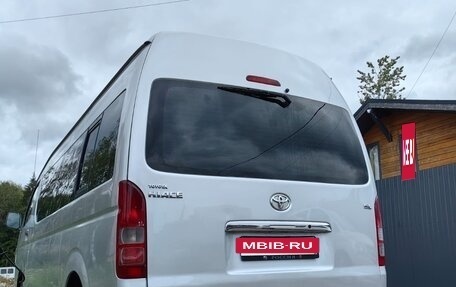 Toyota HiAce H200, 2011 год, 1 800 000 рублей, 4 фотография