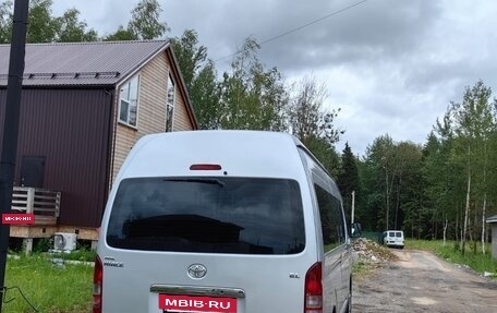 Toyota HiAce H200, 2011 год, 1 800 000 рублей, 5 фотография