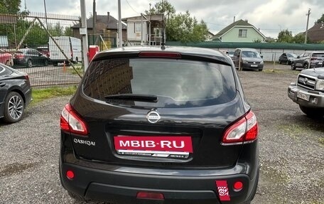 Nissan Qashqai, 2010 год, 900 000 рублей, 2 фотография