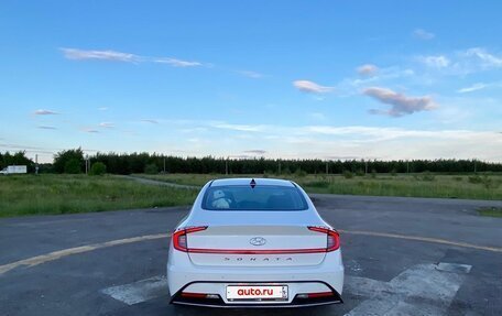 Hyundai Sonata VIII, 2021 год, 2 700 000 рублей, 3 фотография
