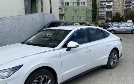 Hyundai Sonata VIII, 2021 год, 2 700 000 рублей, 10 фотография