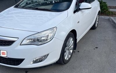 Opel Astra J, 2012 год, 900 000 рублей, 1 фотография