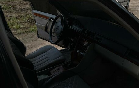 Mercedes-Benz E-Класс, 1994 год, 420 000 рублей, 7 фотография