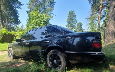 Mercedes-Benz E-Класс, 1994 год, 420 000 рублей, 15 фотография