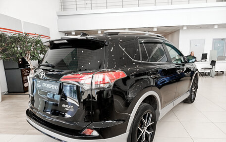 Toyota RAV4, 2017 год, 2 245 000 рублей, 6 фотография