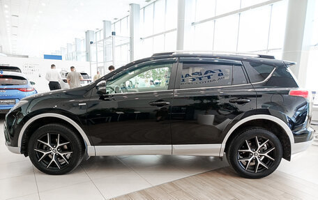 Toyota RAV4, 2017 год, 2 245 000 рублей, 10 фотография