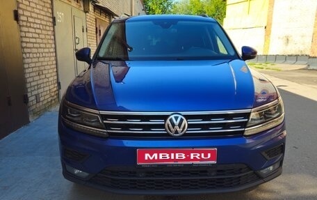 Volkswagen Tiguan II, 2020 год, 2 480 000 рублей, 1 фотография