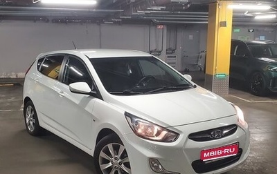 Hyundai Solaris II рестайлинг, 2012 год, 910 000 рублей, 1 фотография