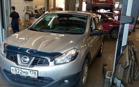 Nissan Qashqai, 2010 год, 900 000 рублей, 1 фотография