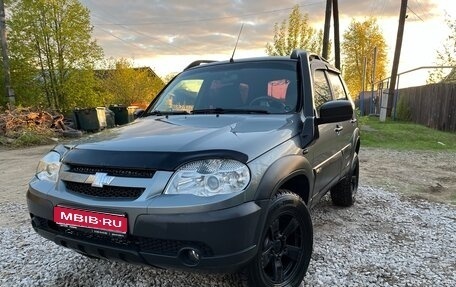 Chevrolet Niva I рестайлинг, 2017 год, 900 000 рублей, 1 фотография