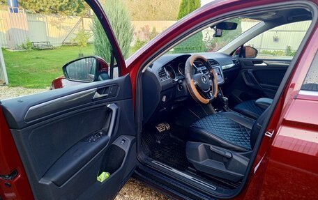 Volkswagen Tiguan II, 2018 год, 2 435 000 рублей, 7 фотография