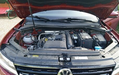 Volkswagen Tiguan II, 2018 год, 2 435 000 рублей, 9 фотография
