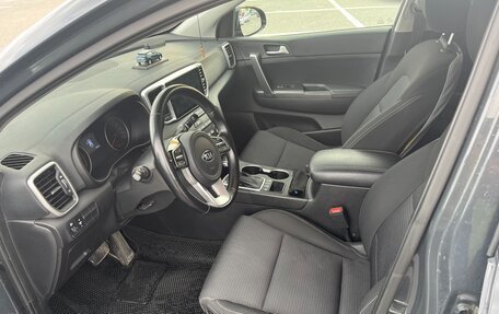 KIA Sportage IV рестайлинг, 2020 год, 2 420 000 рублей, 7 фотография