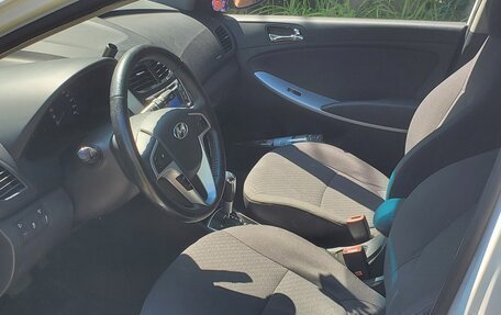 Hyundai Solaris II рестайлинг, 2012 год, 910 000 рублей, 8 фотография