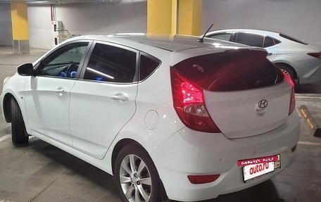 Hyundai Solaris II рестайлинг, 2012 год, 910 000 рублей, 4 фотография