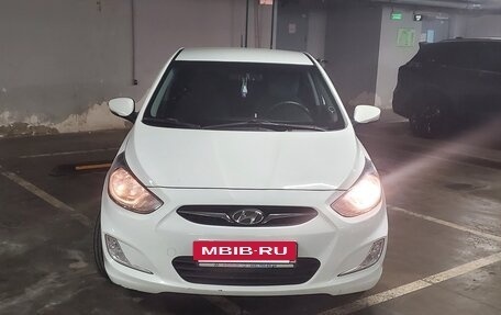 Hyundai Solaris II рестайлинг, 2012 год, 910 000 рублей, 6 фотография